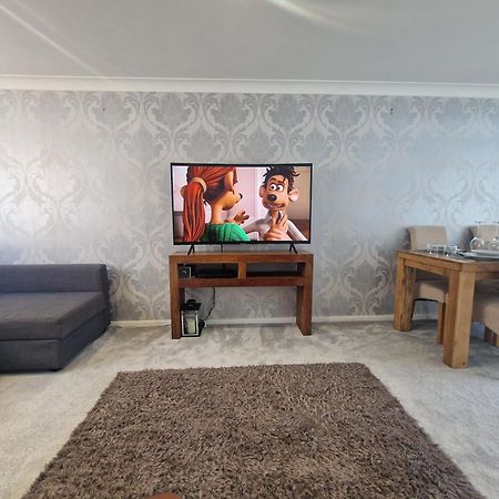 Stylish & Modern 2 Bed House With Free Parking Leeds Apartment Leeds  Bagian luar foto
