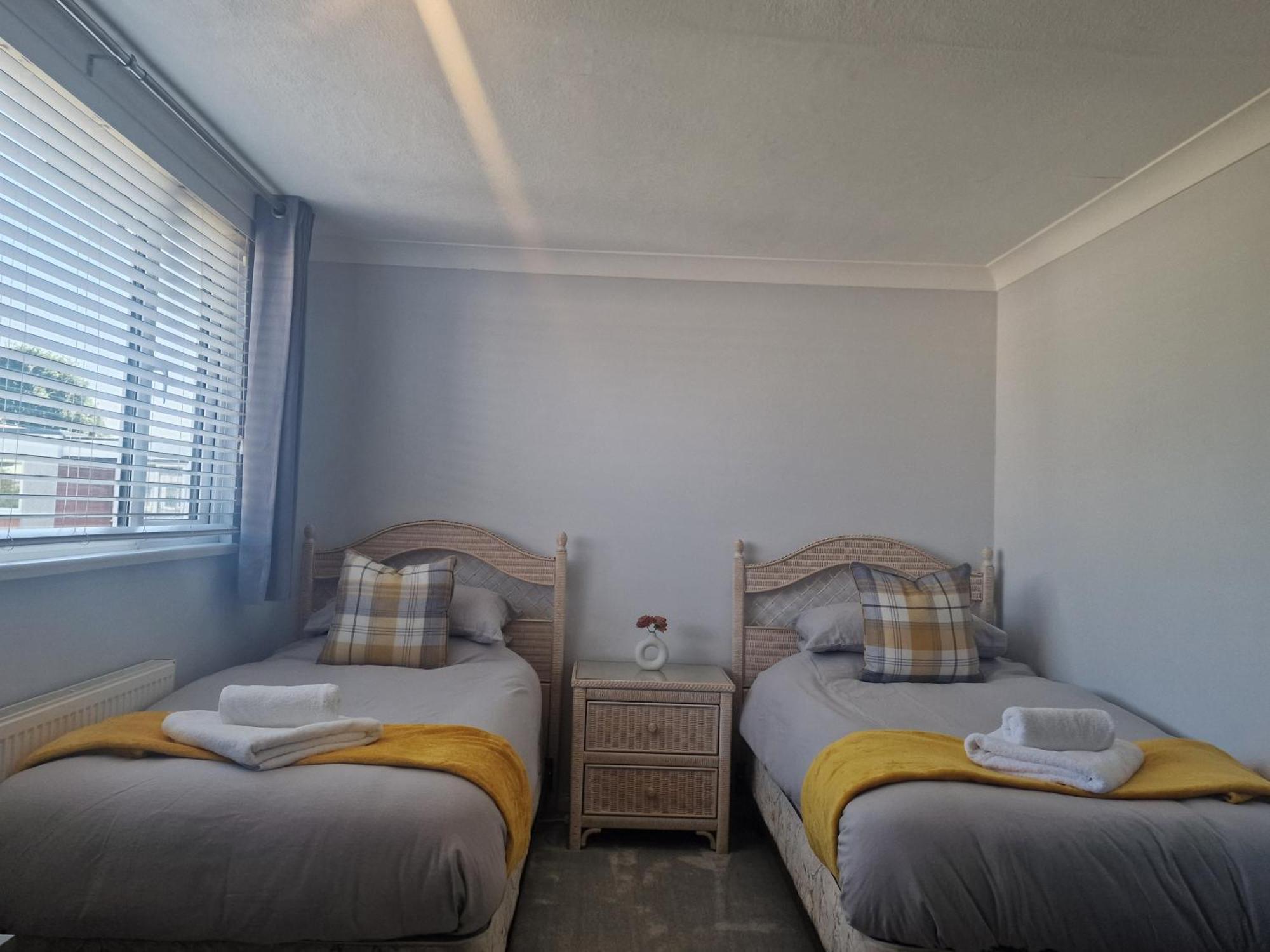 Stylish & Modern 2 Bed House With Free Parking Leeds Apartment Leeds  Bagian luar foto