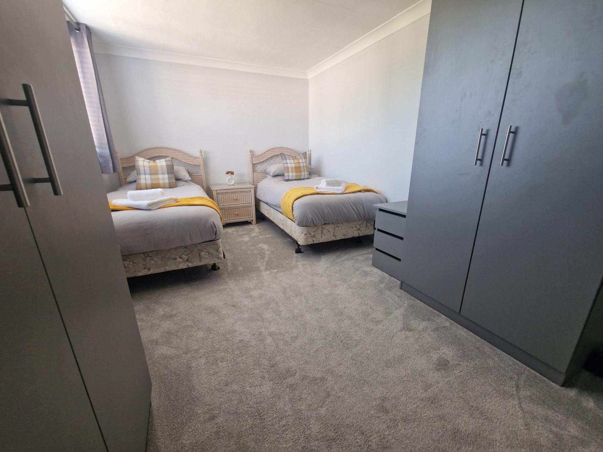 Stylish & Modern 2 Bed House With Free Parking Leeds Apartment Leeds  Bagian luar foto
