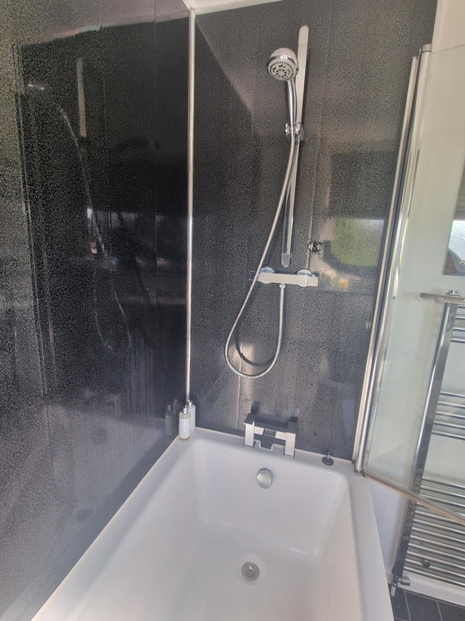 Stylish & Modern 2 Bed House With Free Parking Leeds Apartment Leeds  Bagian luar foto